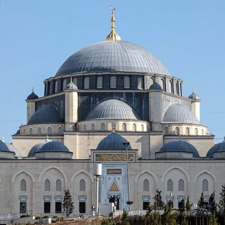 Ataşehir Mimar Sinan Cami